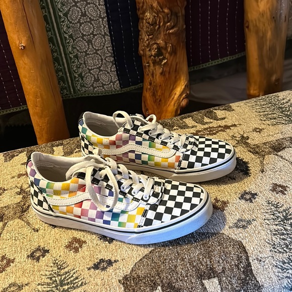 Womens Vans shoes - Picture 2 of 8